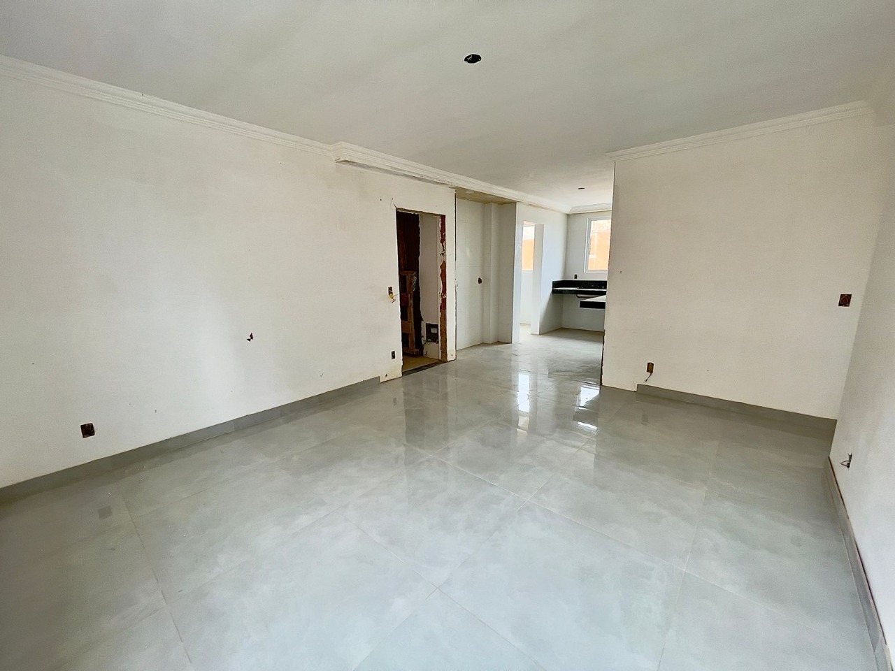 Apartamento à venda com 3 quartos, 83m² - Foto 3