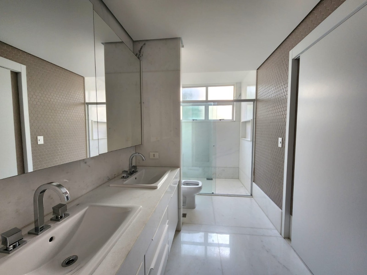 Apartamento à venda com 4 quartos, 197m² - Foto 5