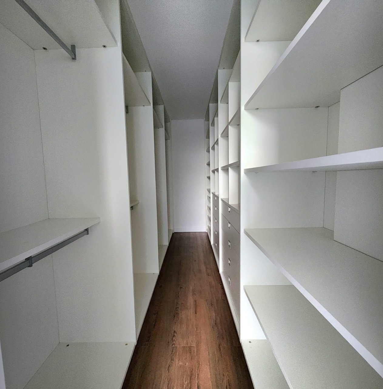 Apartamento à venda com 4 quartos, 197m² - Foto 6