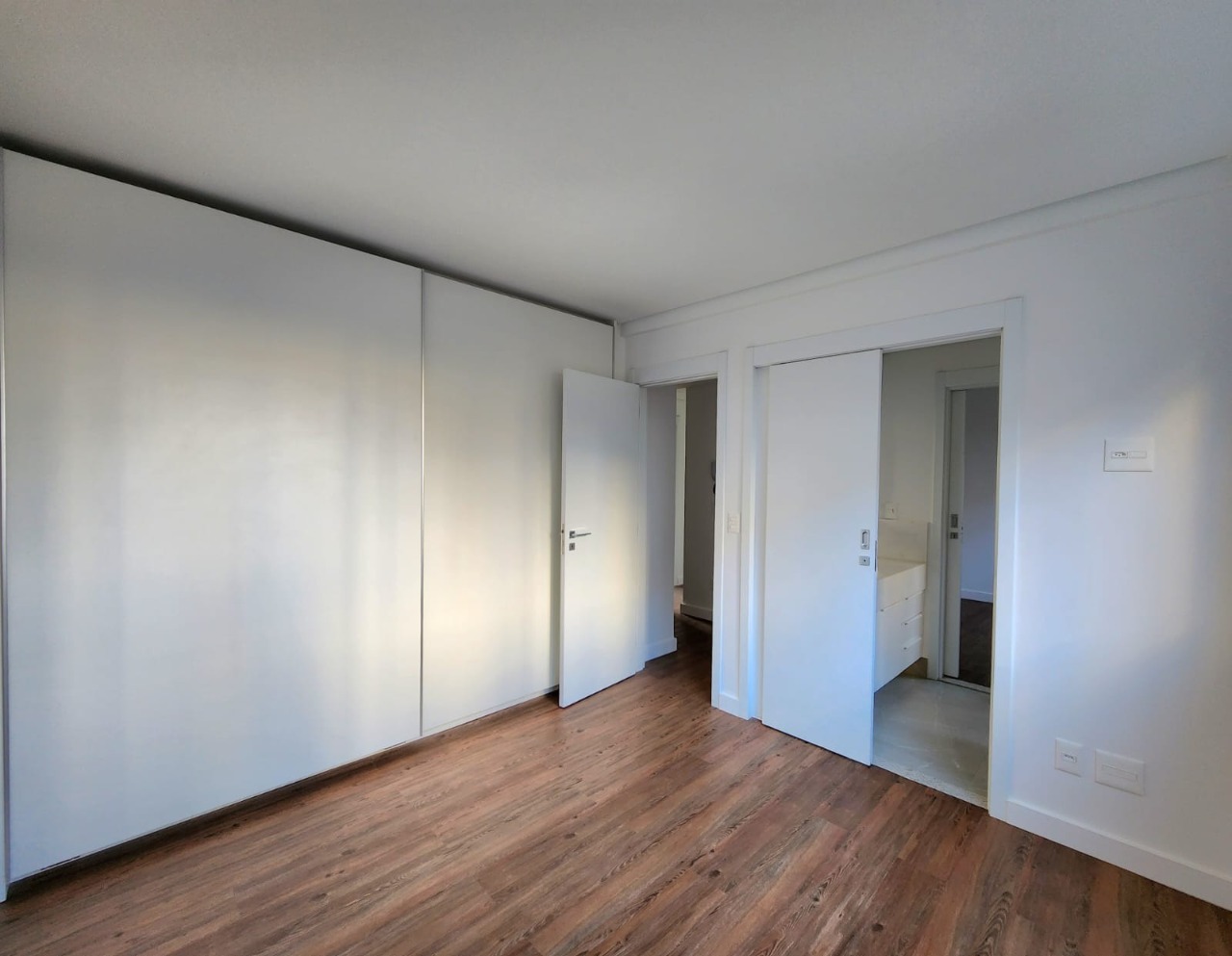 Apartamento à venda com 4 quartos, 197m² - Foto 12