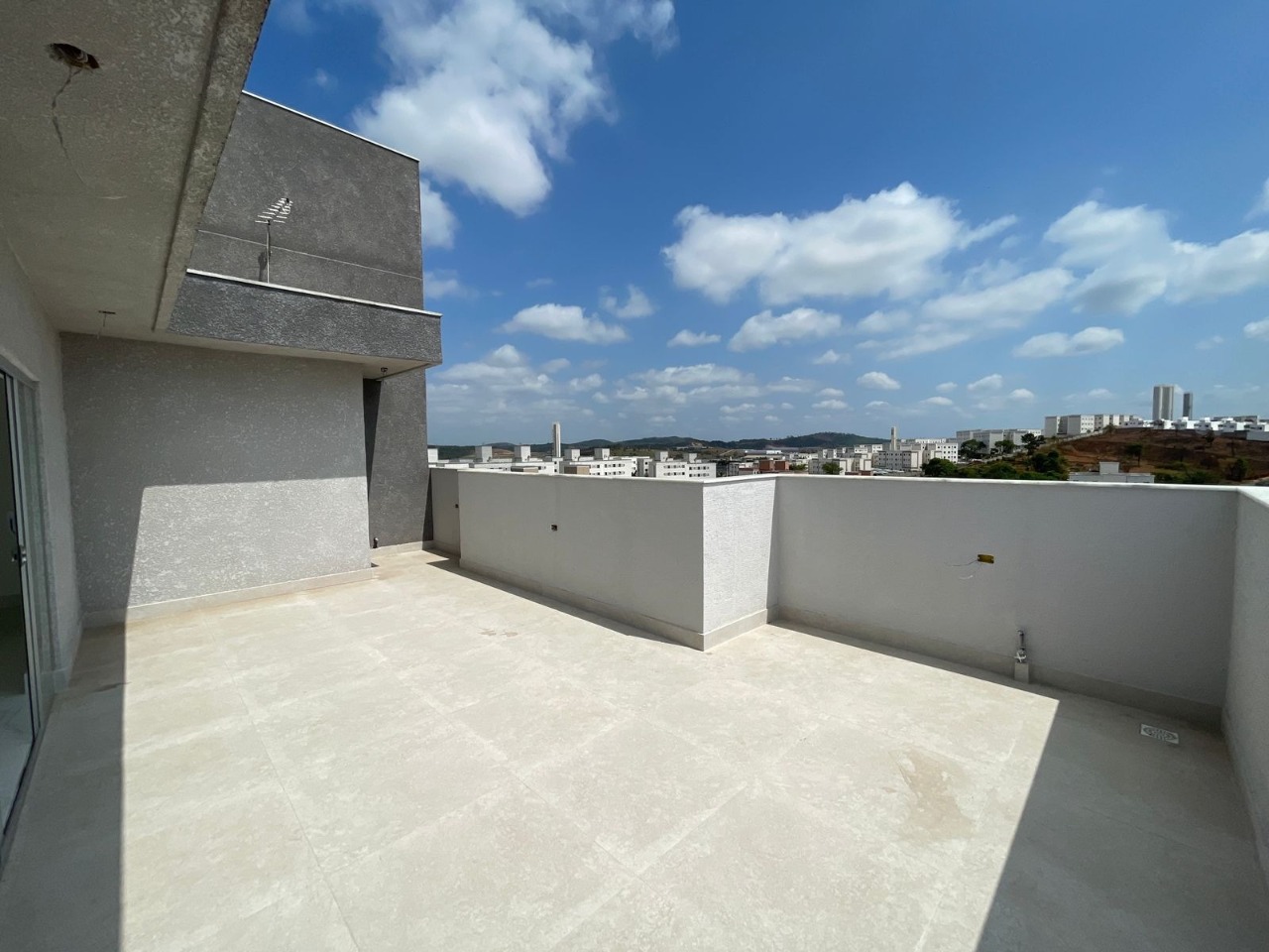 Cobertura à venda com 2 quartos, 122m² - Foto 2