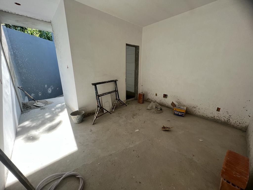 Casa à venda com 2 quartos, 81m² - Foto 11