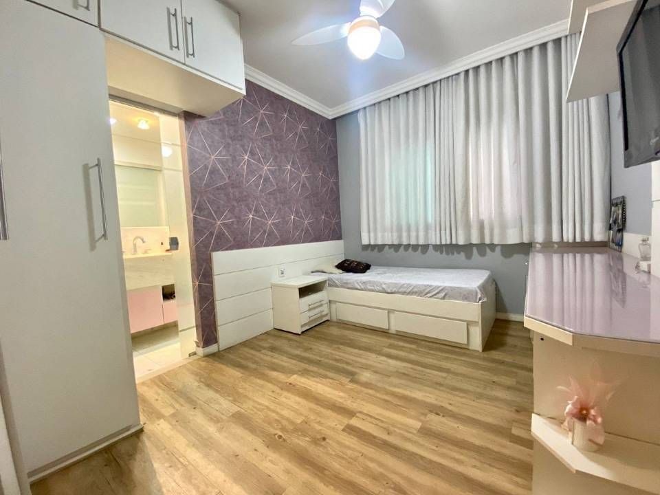 Casa à venda com 5 quartos, 266m² - Foto 13