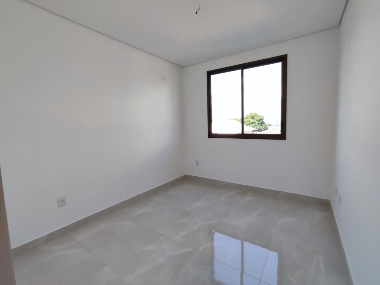 Apartamento à venda com 3 quartos, 100m² - Foto 2