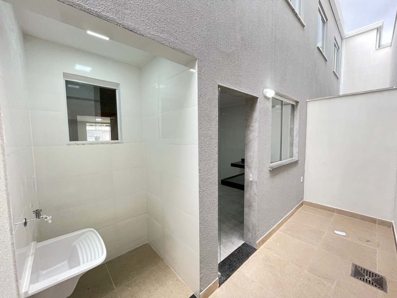 Casa à venda com 3 quartos, 106m² - Foto 7