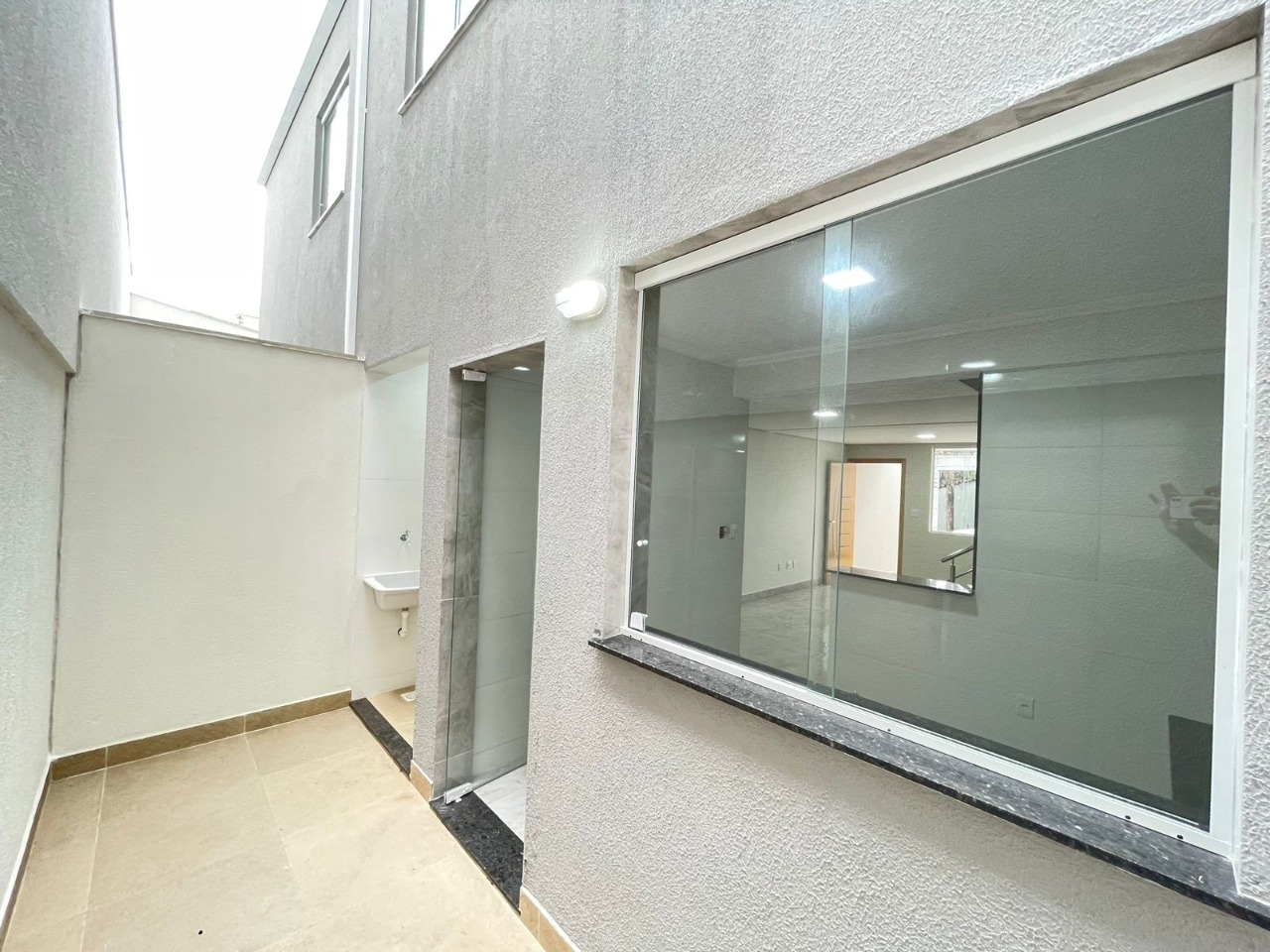 Casa à venda com 3 quartos, 106m² - Foto 8