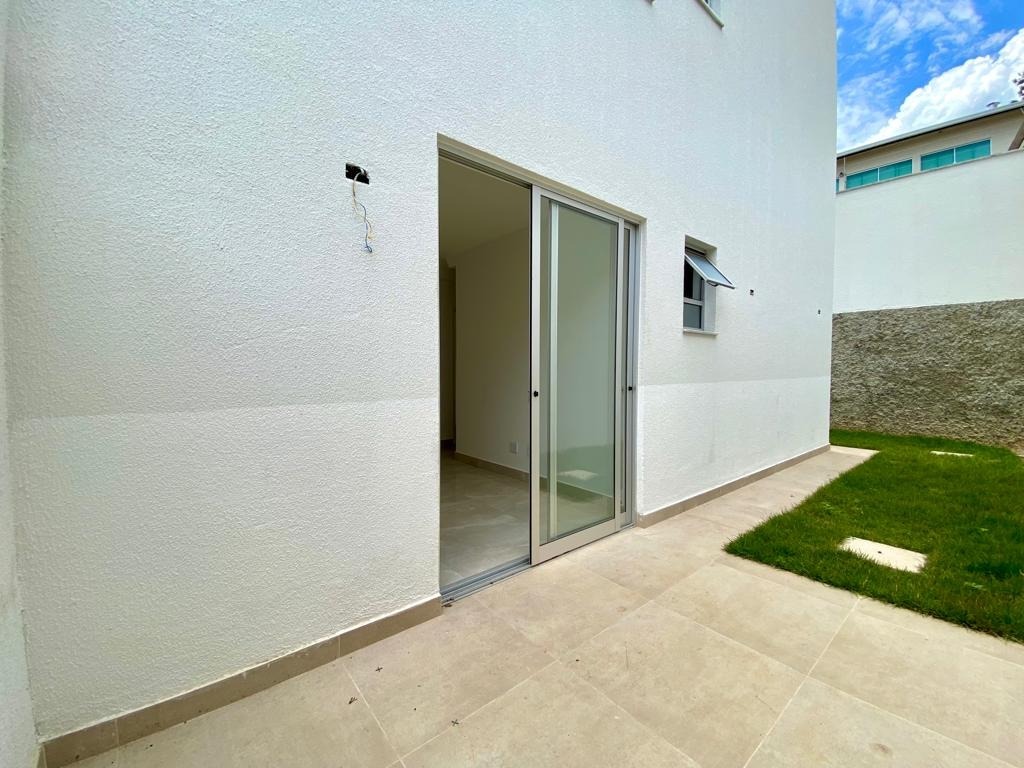 Apartamento à venda com 3 quartos, 110m² - Foto 1