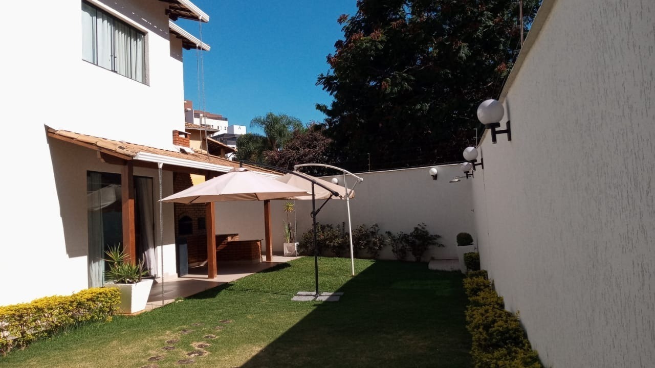 Casa à venda com 3 quartos, 344m² - Foto 16