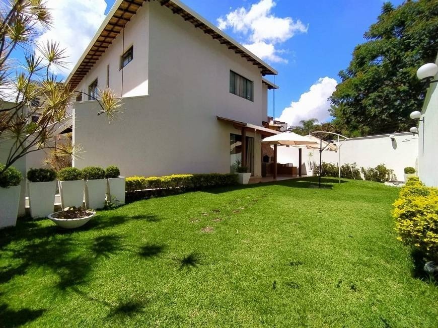 Casa à venda com 3 quartos, 344m² - Foto 2