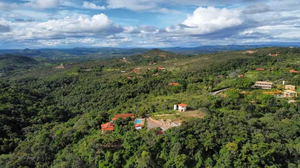 Chácara à venda com 8 quartos, 20000m² - Foto 6