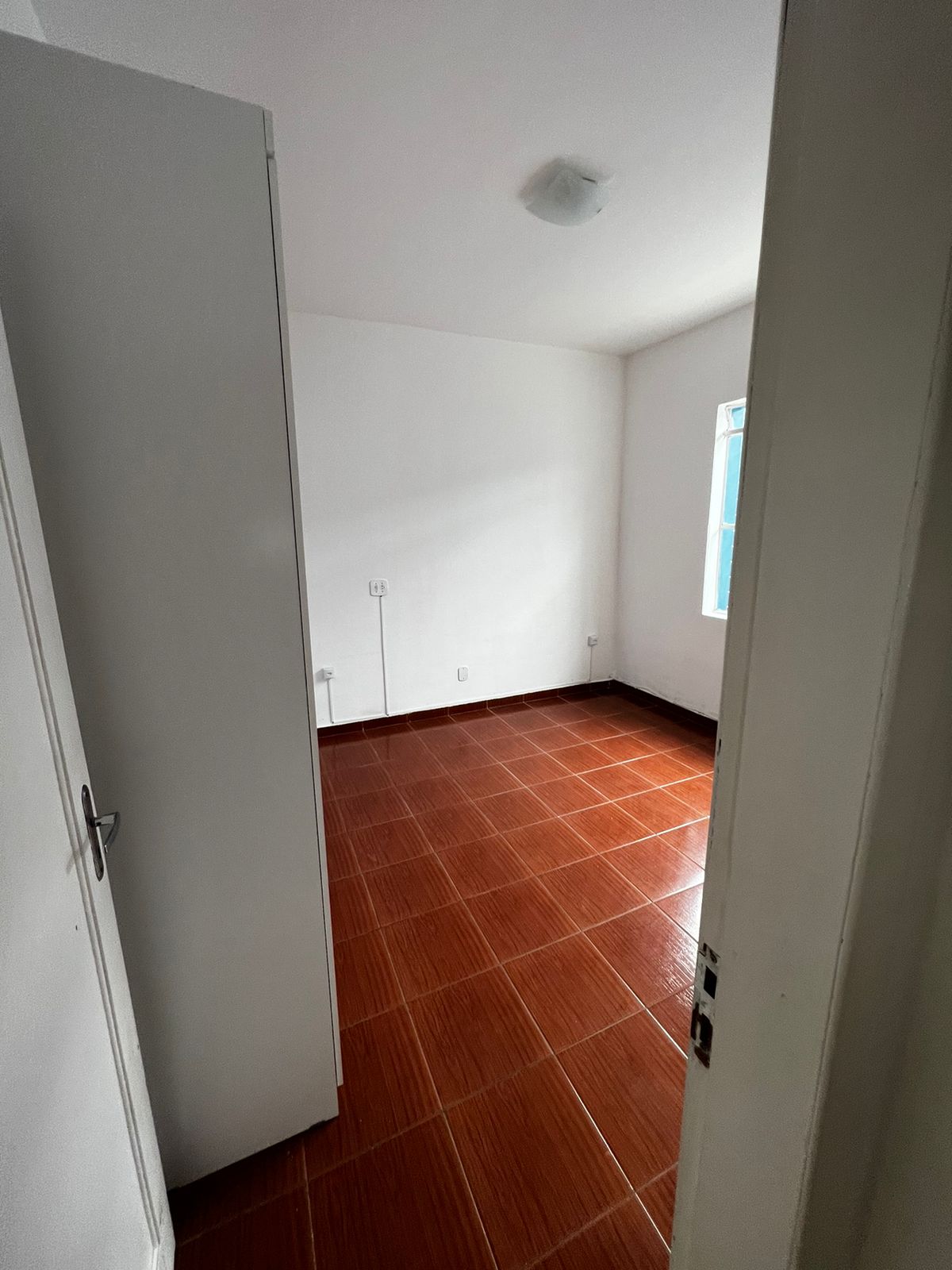 Casa à venda com 5 quartos, 241m² - Foto 7