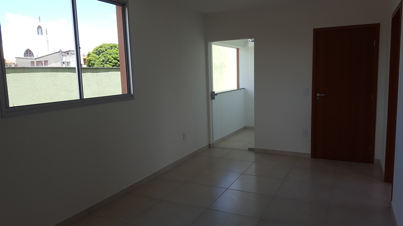 Apartamento à venda com 3 quartos, 77m² - Foto 3