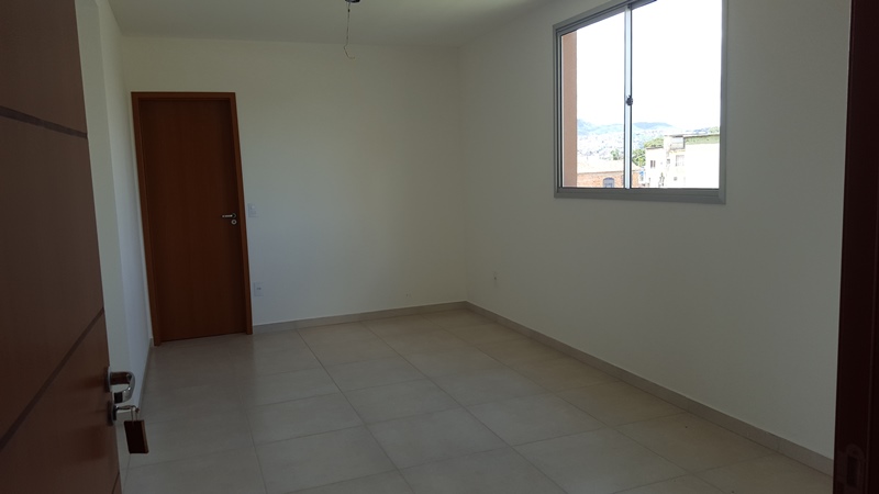 Apartamento à venda com 3 quartos, 77m² - Foto 4