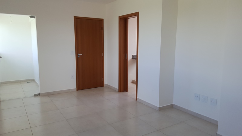 Apartamento à venda com 3 quartos, 77m² - Foto 1