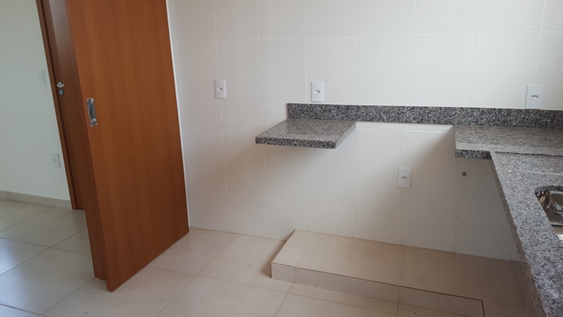 Apartamento à venda com 3 quartos, 77m² - Foto 7