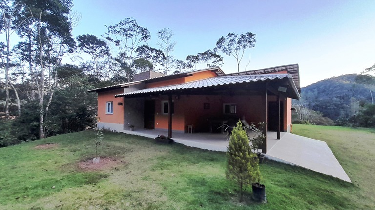 Casa à venda com 2 quartos, 130m² - Foto 3