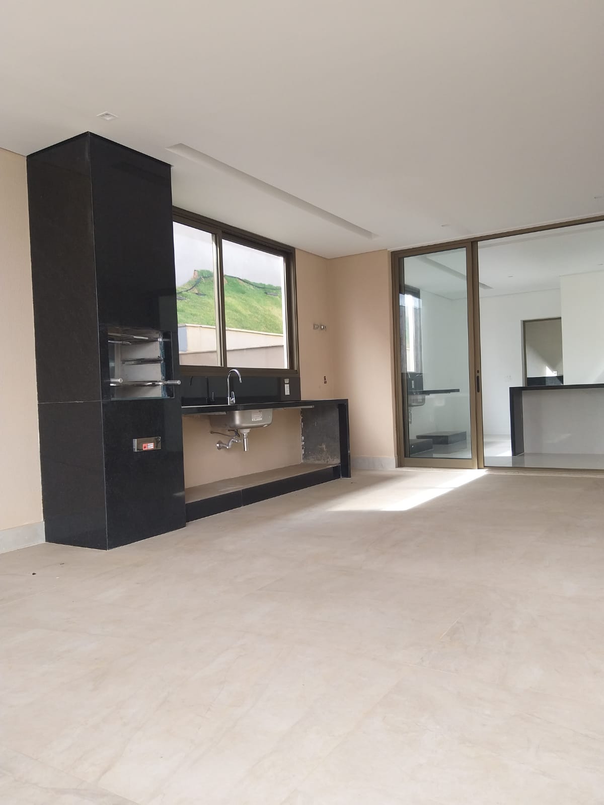 Casa de Condomínio à venda com 4 quartos, 455m² - Foto 1