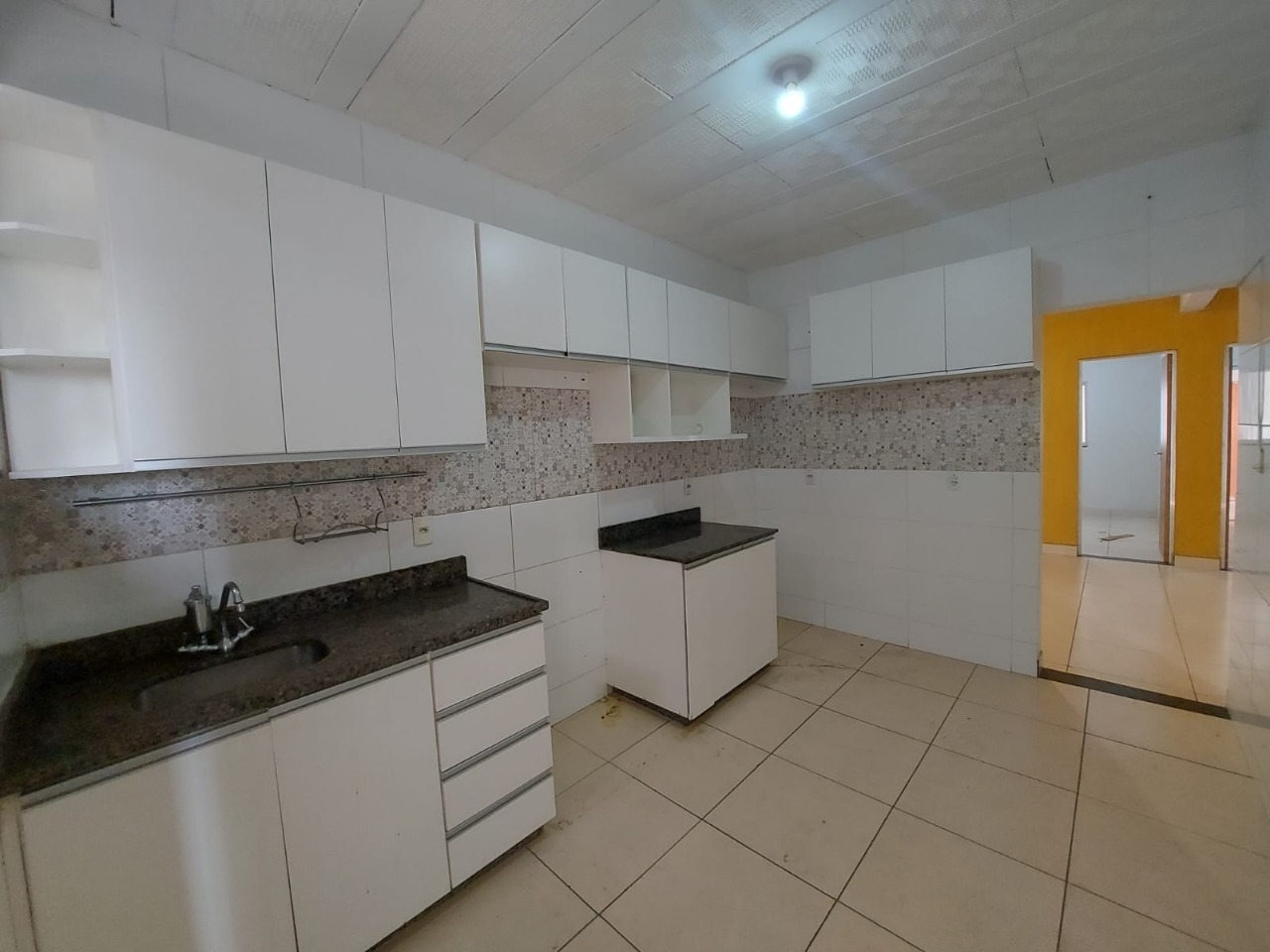 Casa à venda com 3 quartos, 90m² - Foto 20