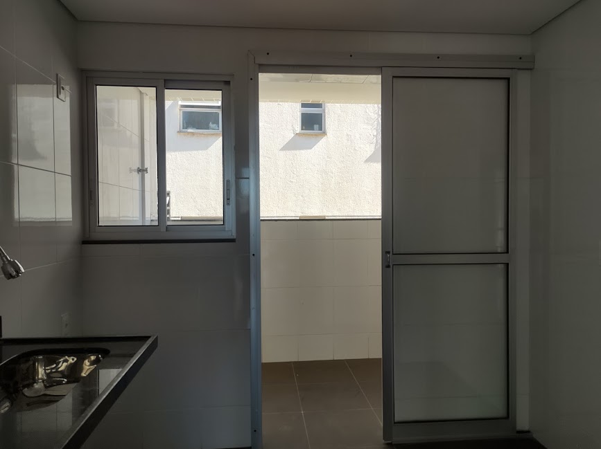 Apartamento à venda com 3 quartos, 112m² - Foto 13