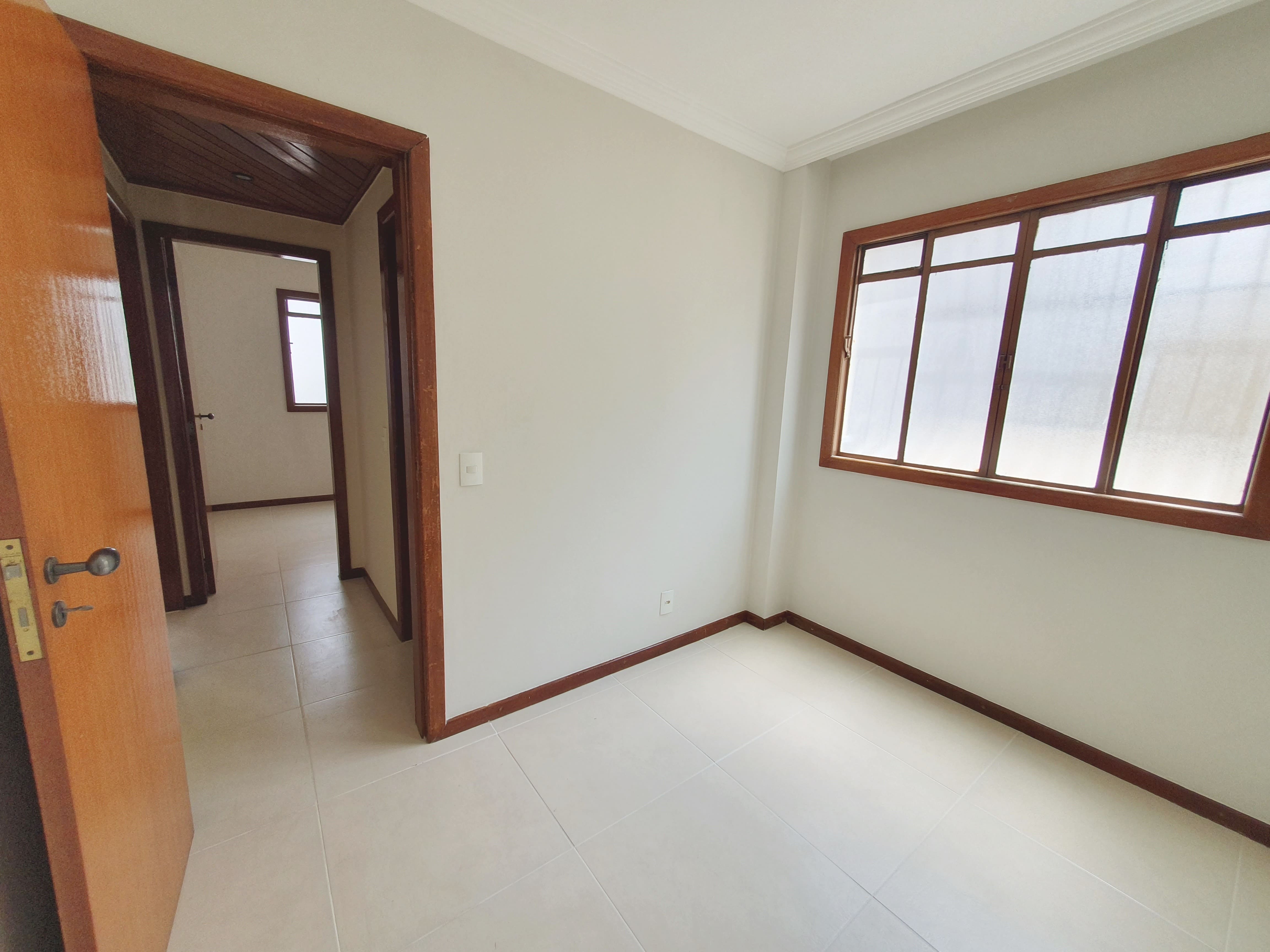 Apartamento à venda com 3 quartos, 64m² - Foto 3