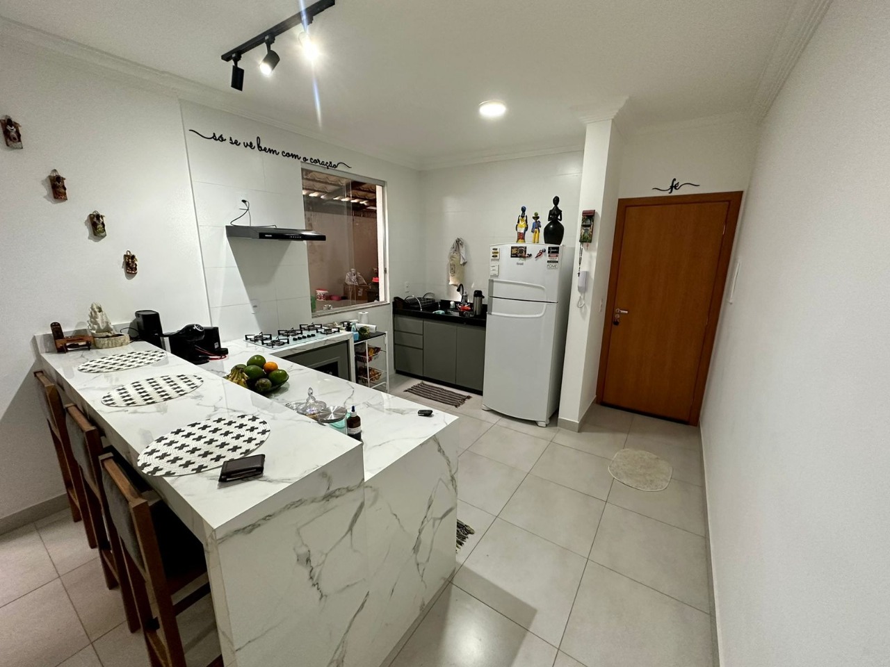 Apartamento à venda com 2 quartos, 128m² - Foto 2