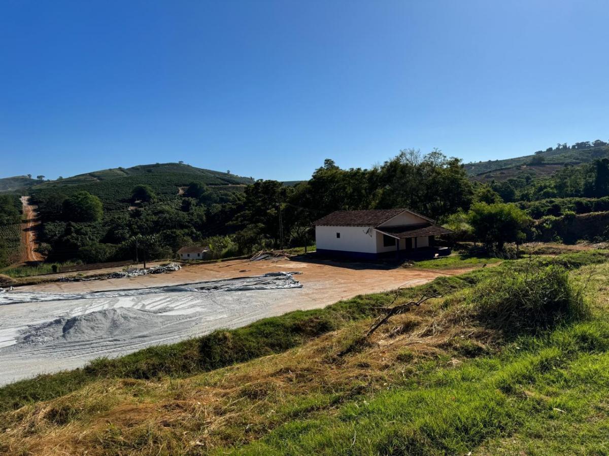 Chácara à venda com 3 quartos, 3970000m² - Foto 22