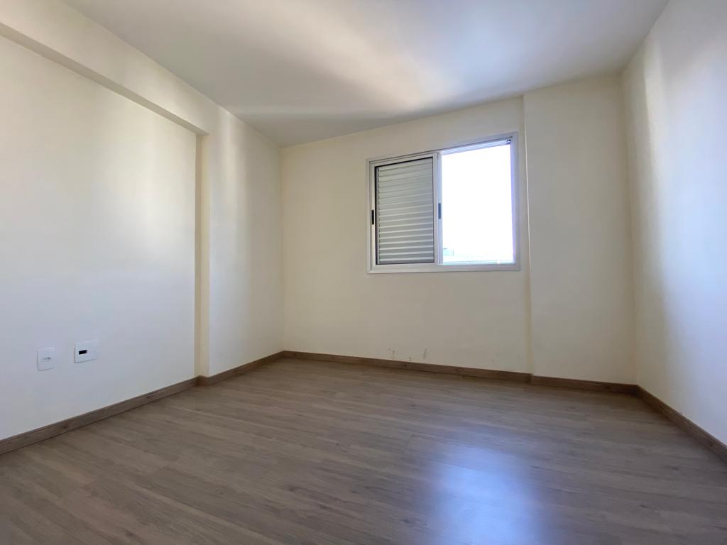 Apartamento à venda com 4 quartos, 110m² - Foto 5