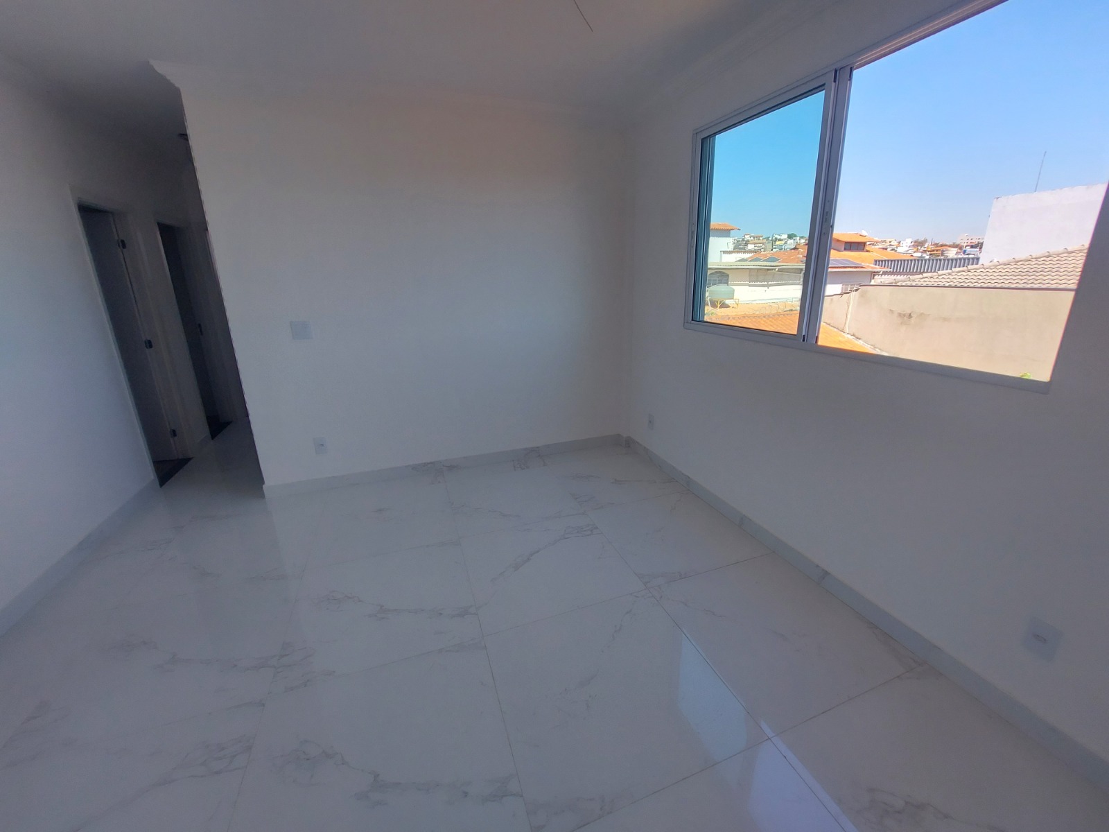 Apartamento à venda com 3 quartos, 75m² - Foto 1