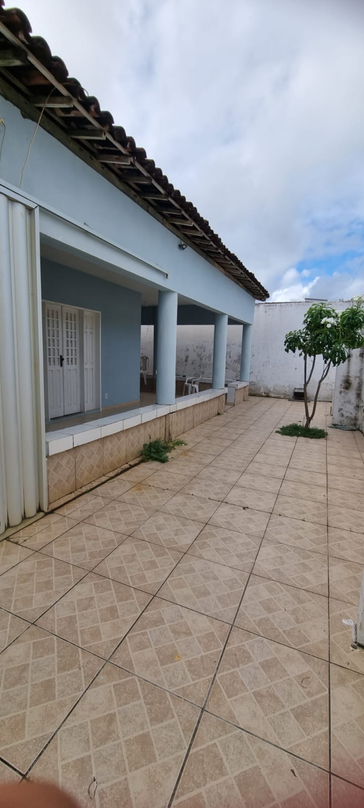 Casa à venda com 4 quartos, 300m² - Foto 1