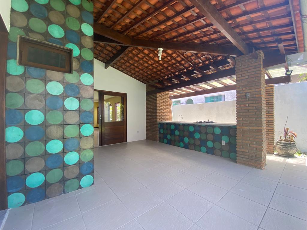 Casa de Condomínio à venda com 3 quartos, 232m² - Foto 1