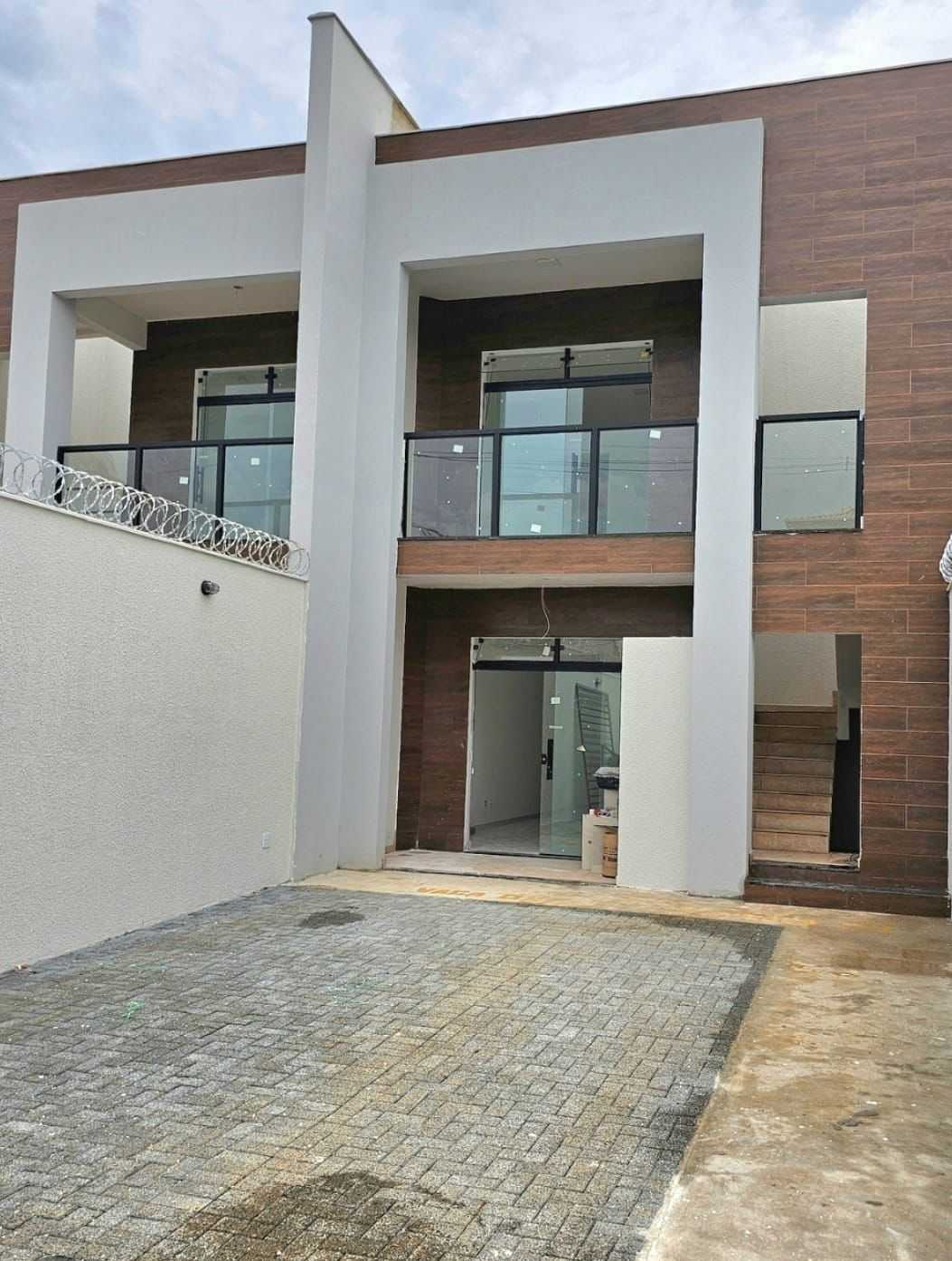 Casa à venda com 2 quartos, 175m² - Foto 1