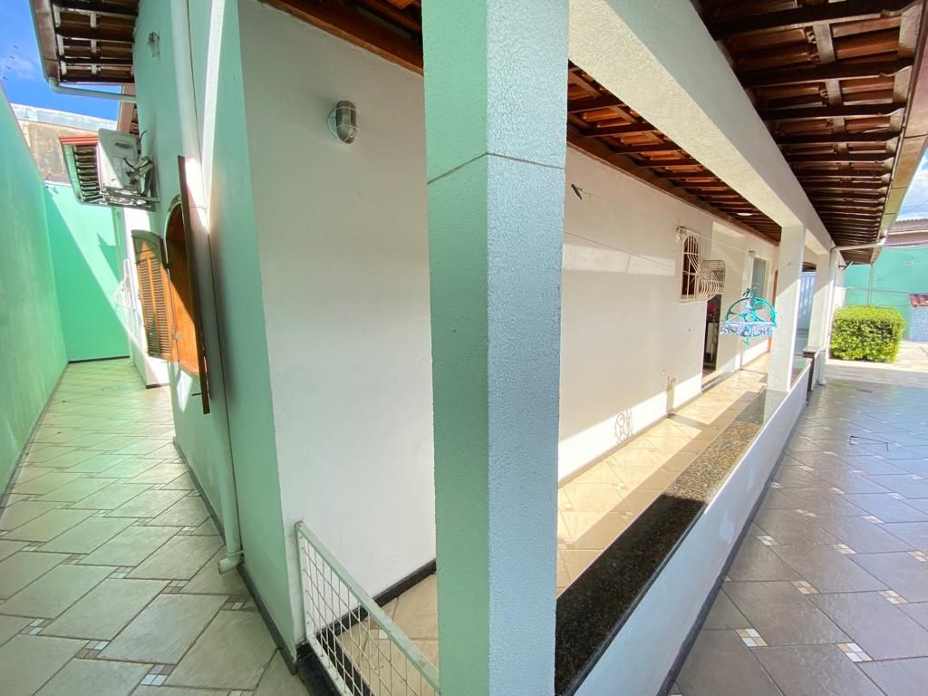 Casa à venda com 3 quartos, 200m² - Foto 10