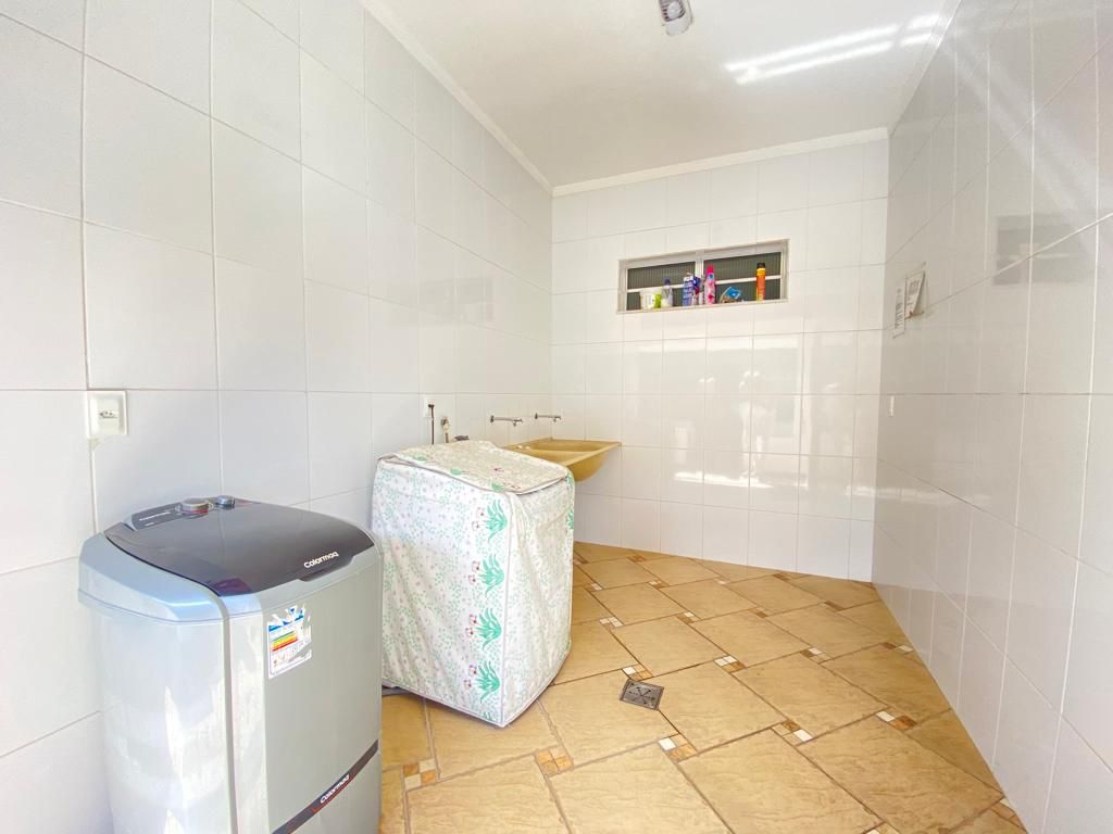 Casa à venda com 3 quartos, 200m² - Foto 12