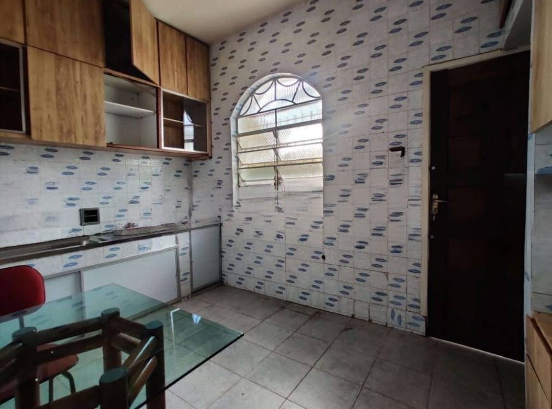 Casa à venda com 3 quartos, 300m² - Foto 10