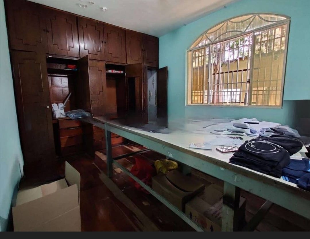 Casa à venda com 3 quartos, 300m² - Foto 5