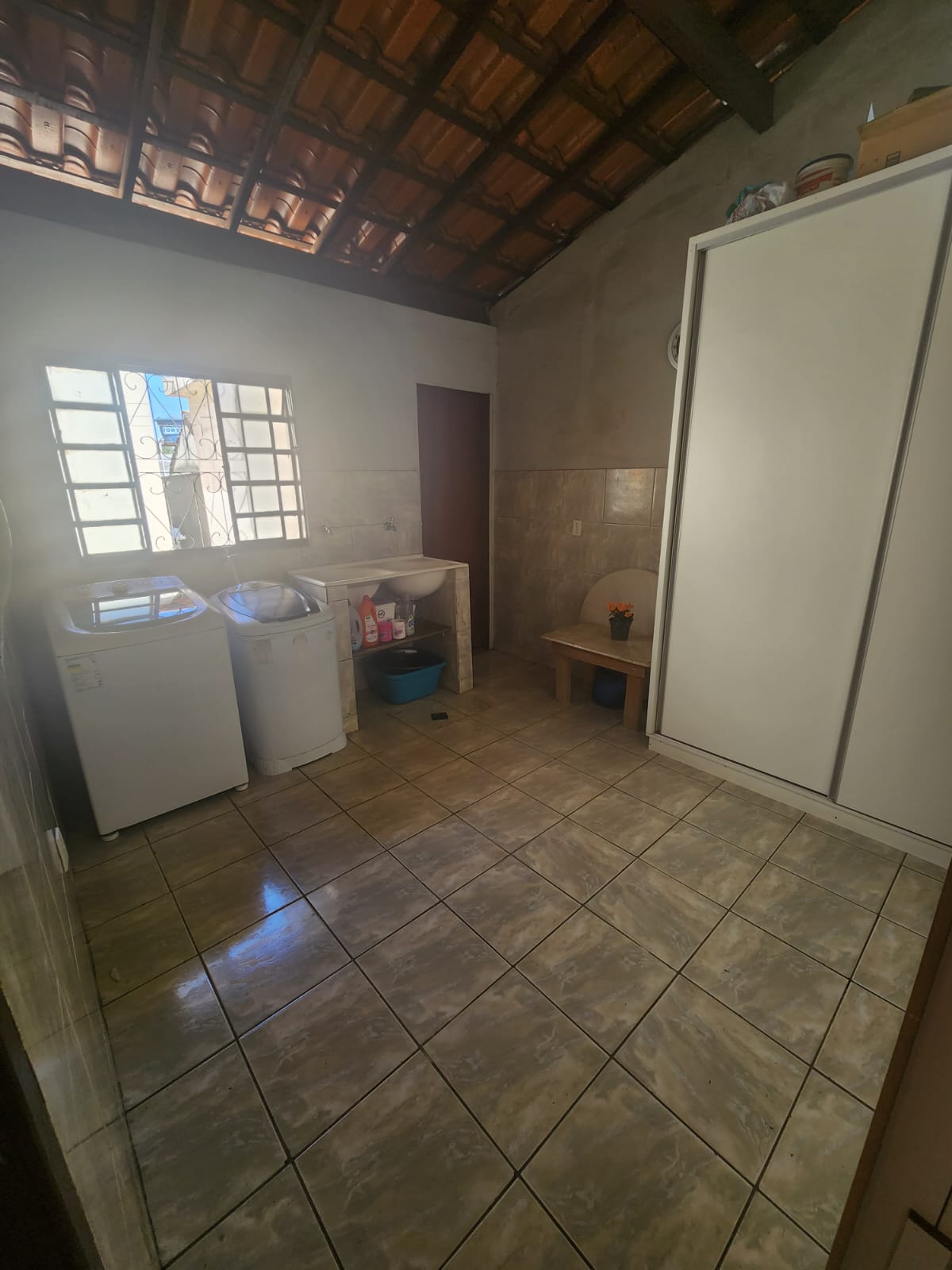 Casa à venda com 3 quartos, 160m² - Foto 2