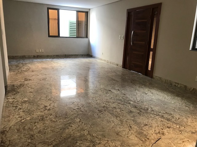 Casa à venda com 4 quartos, 250m² - Foto 9