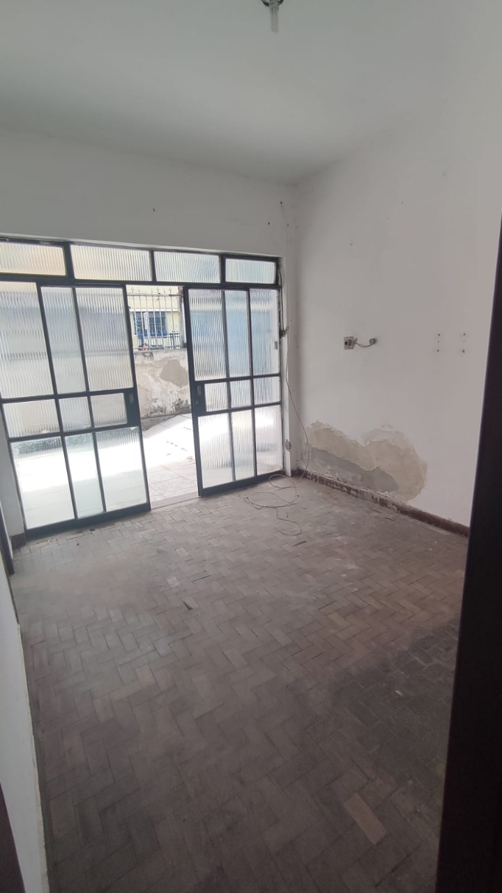 Casa à venda com 3 quartos, 360m² - Foto 8