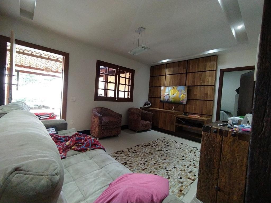 Casa à venda com 3 quartos, 360m² - Foto 7