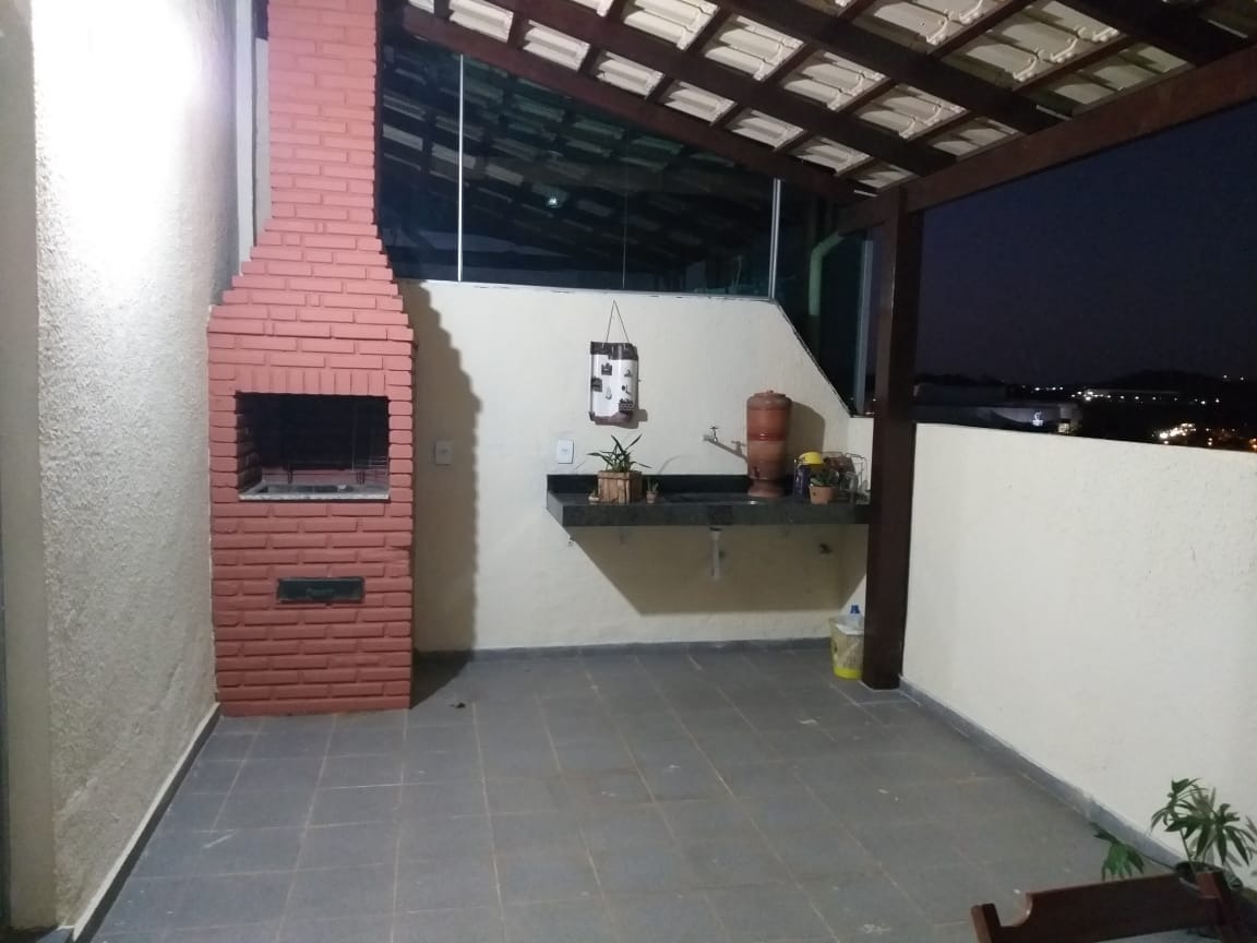 Cobertura à venda com 2 quartos, 110m² - Foto 1