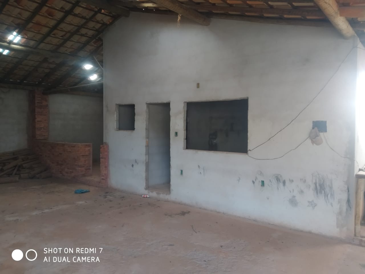 Casa à venda com 3 quartos, 360m² - Foto 2