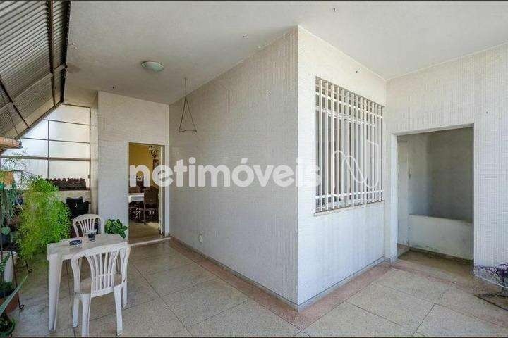 Casa à venda com 6 quartos, 220m² - Foto 11