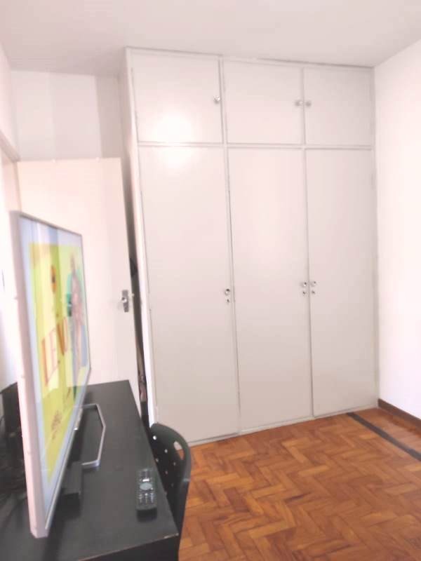 Apartamento à venda com 2 quartos, 70m² - Foto 13