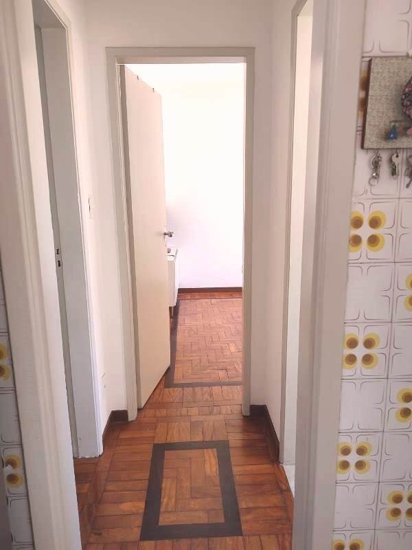 Apartamento à venda com 2 quartos, 70m² - Foto 10