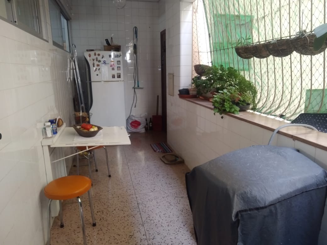 Apartamento à venda com 3 quartos, 150m² - Foto 6