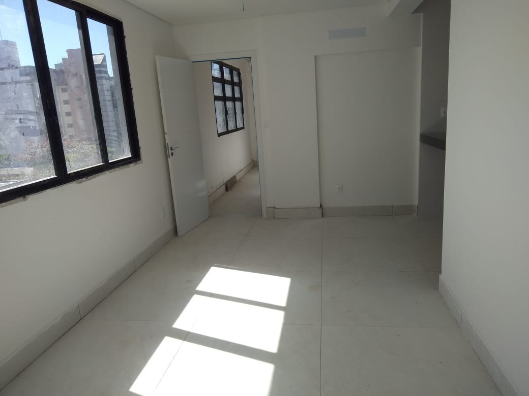 Apartamento à venda com 3 quartos, 30m² - Foto 8