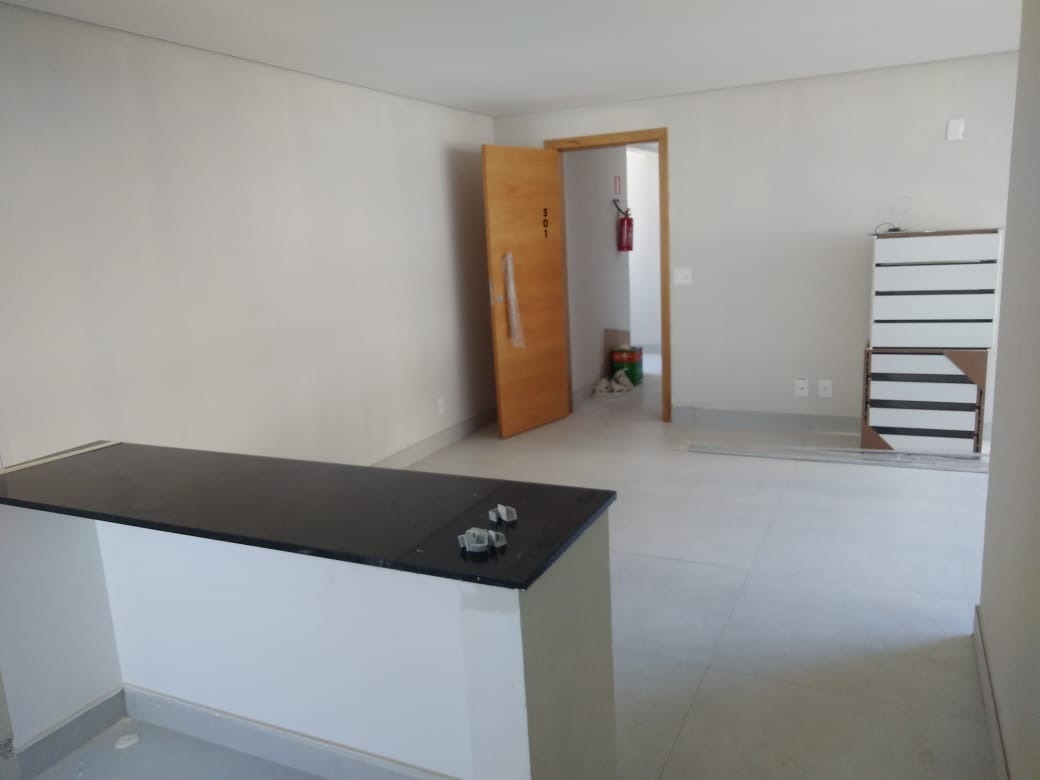 Apartamento à venda com 2 quartos, 67m² - Foto 1