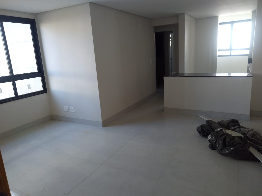 Apartamento à venda com 2 quartos, 67m² - Foto 5