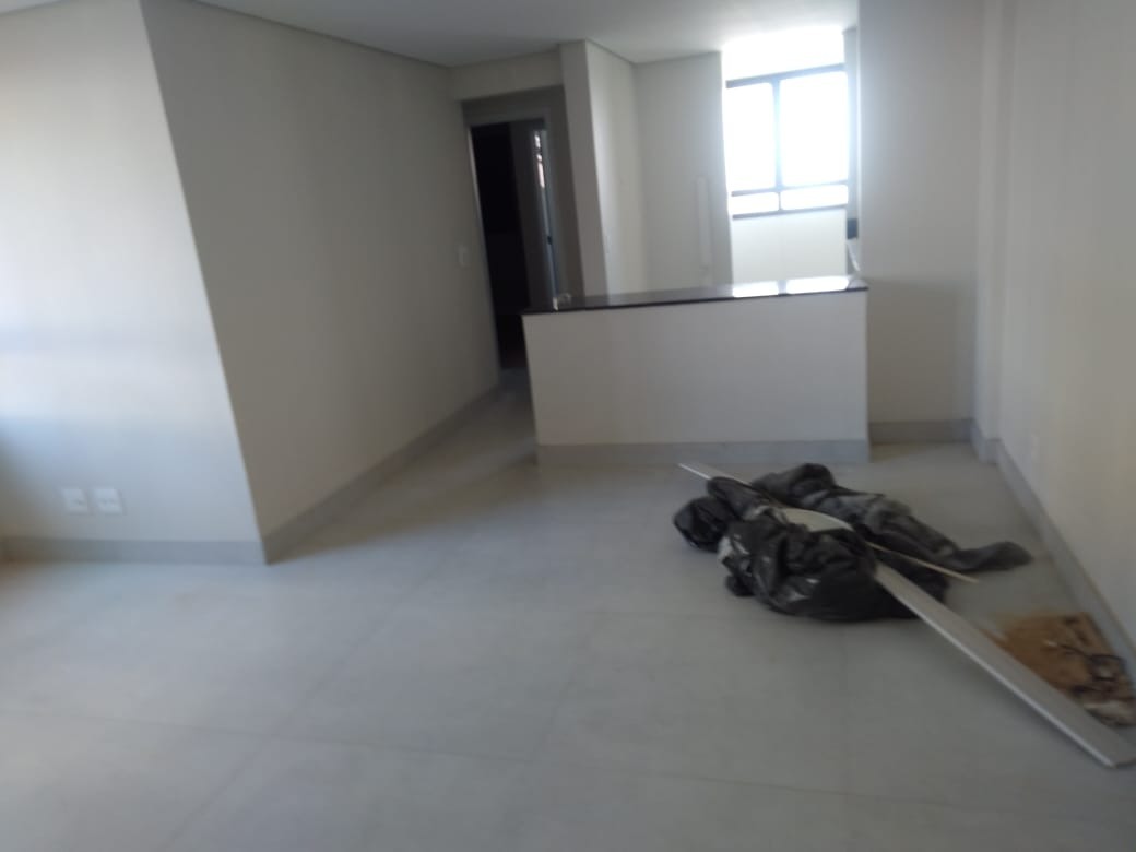 Apartamento à venda com 2 quartos, 67m² - Foto 7