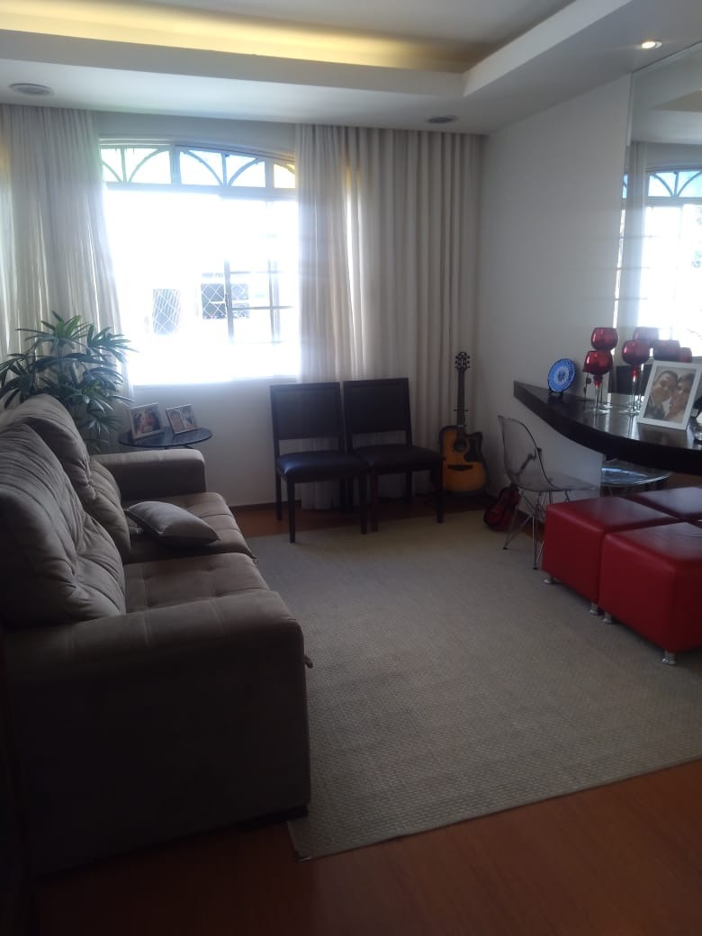 Apartamento à venda com 3 quartos, 90m² - Foto 2